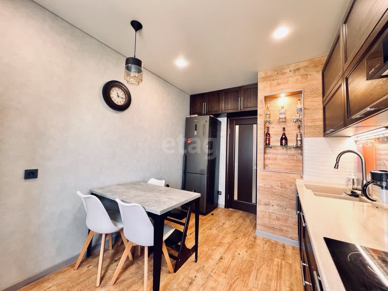 Продажа 3-комнатной квартиры, Южно-Сахалинск, Сахалинская область,  Южно-Сахалинск