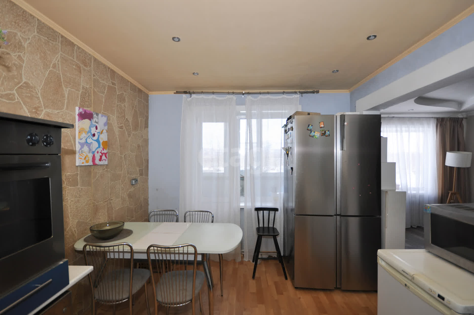 Продажа 4-комнатной квартиры, Южно-Сахалинск, Сахалинская область,  Южно-Сахалинск