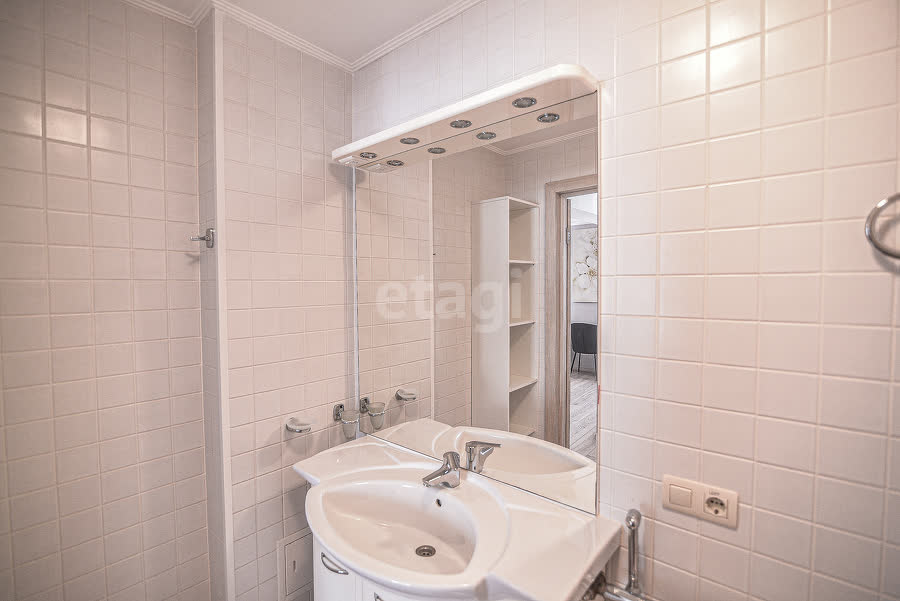 Аренда 4-комнатной квартиры, Южно-Сахалинск, Сахалинская область,  Южно-Сахалинск