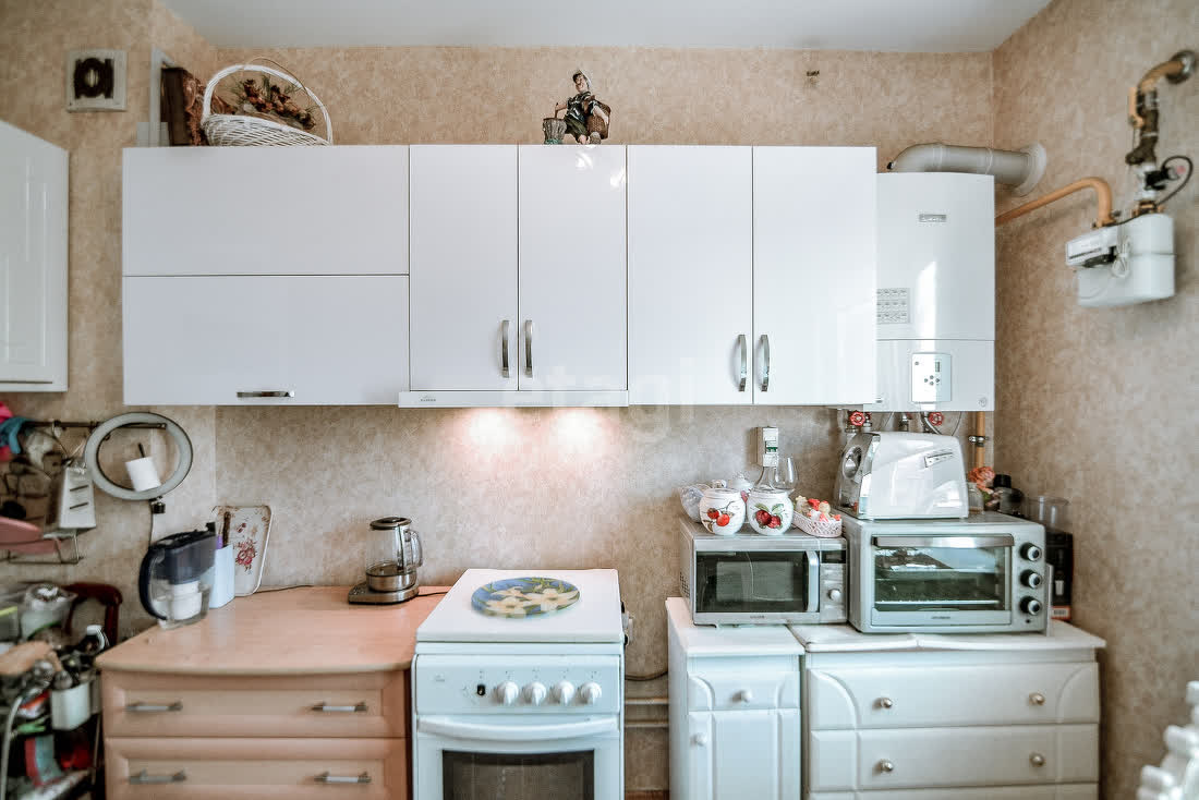 Продажа 2-комнатной квартиры, Южно-Сахалинск, Сахалинская область,  Южно-Сахалинск