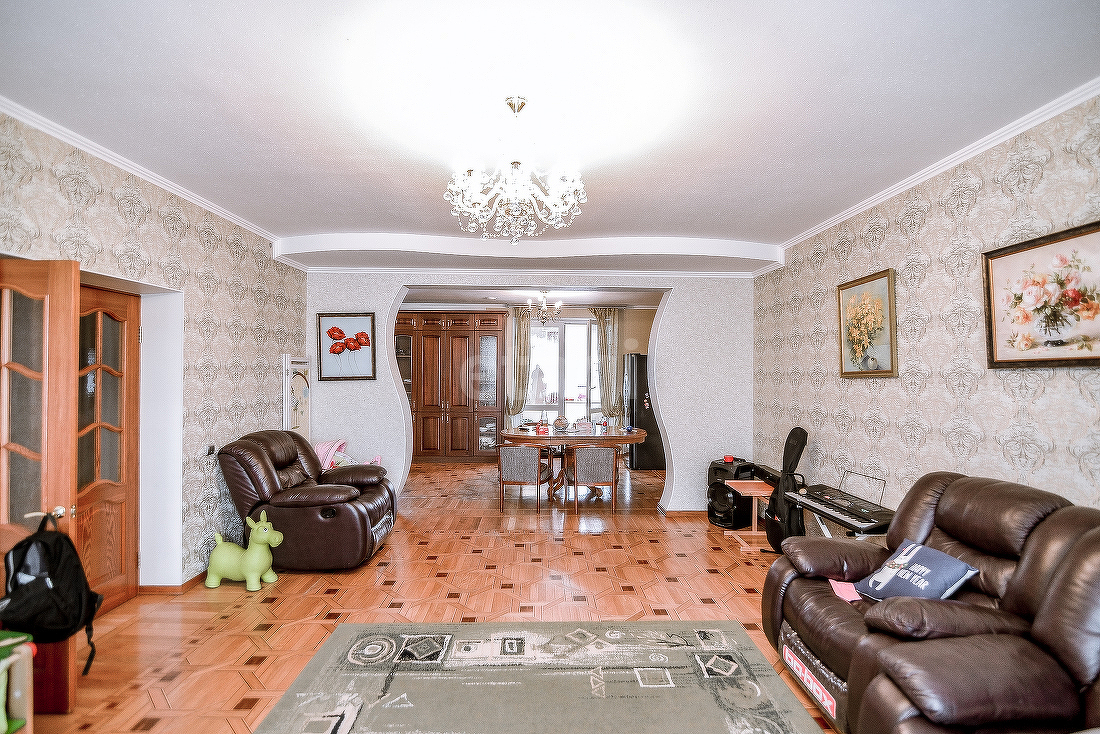 Продажа дома, 300м <sup>2</sup>, 10 сот., Южно-Сахалинск, Сахалинская область,  