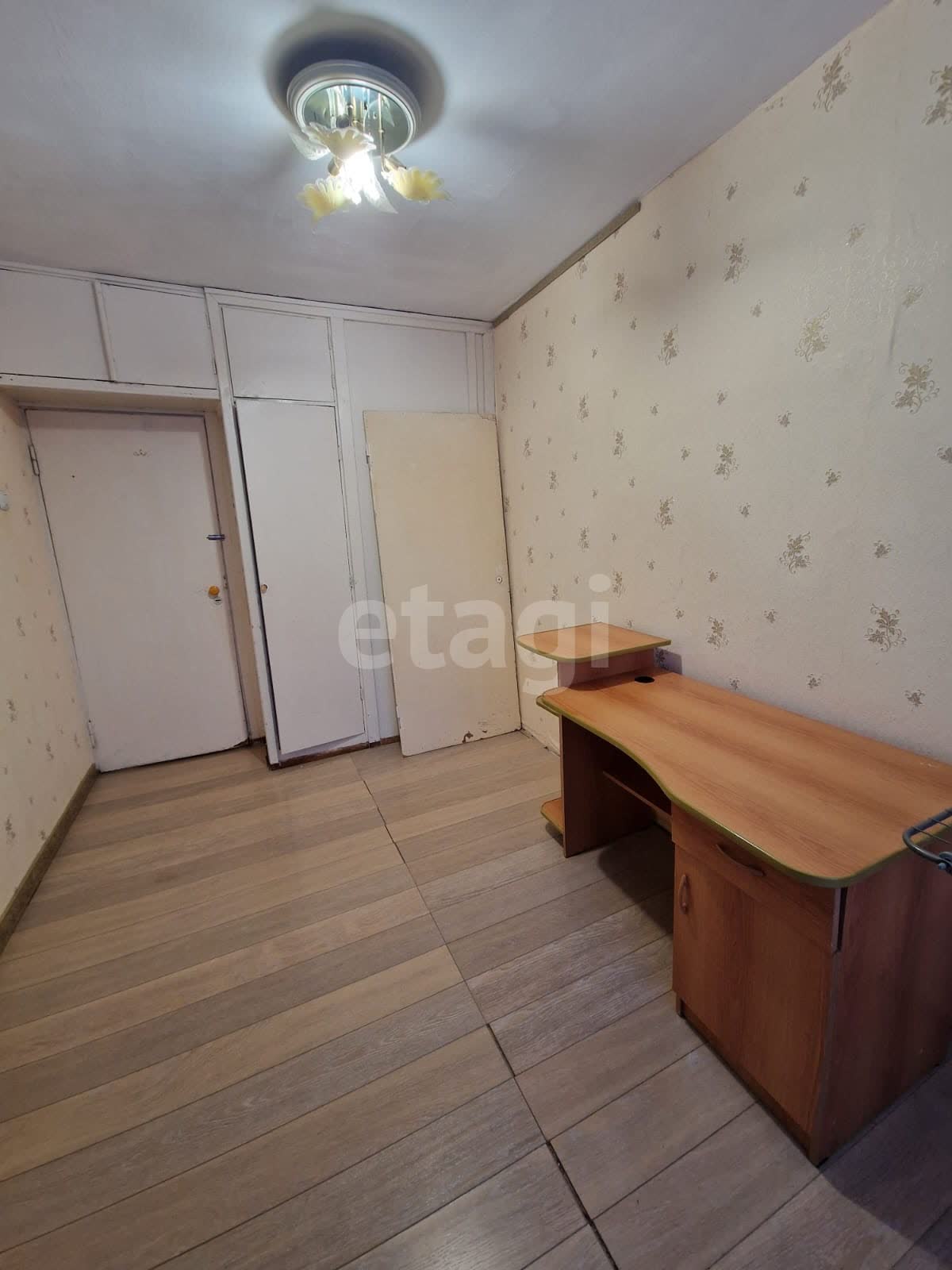 Продажа 4-комнатной квартиры, Южно-Сахалинск, Сахалинская область,  Южно-Сахалинск