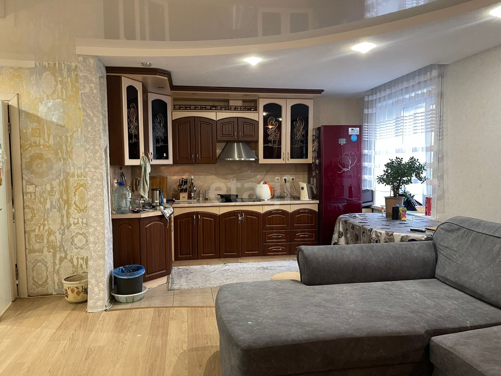 Продажа 2-комнатной квартиры, Южно-Сахалинск, Сахалинская область,  Южно-Сахалинск