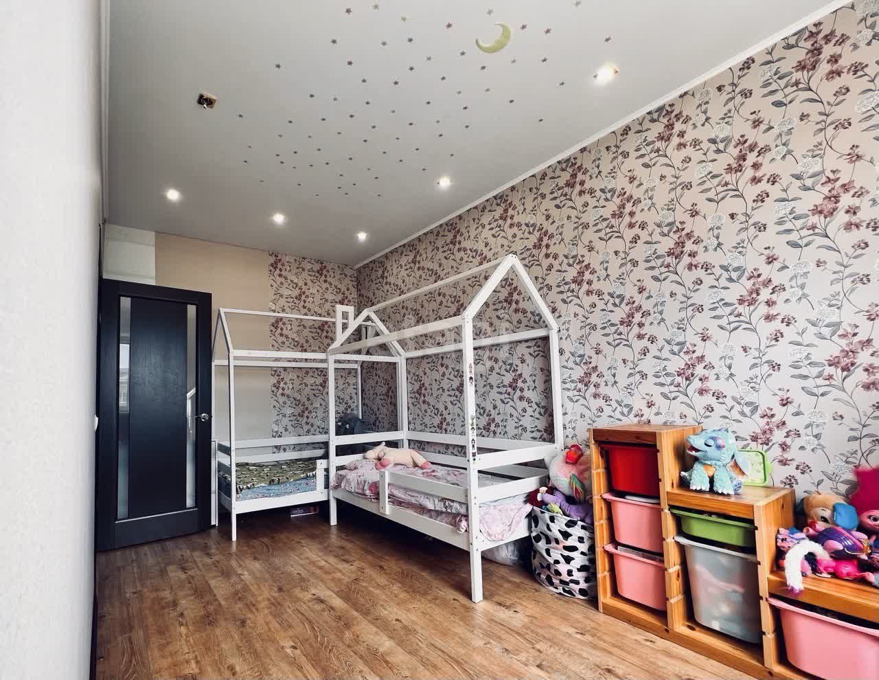 Продажа 3-комнатной квартиры, Южно-Сахалинск, Сахалинская область,  Южно-Сахалинск