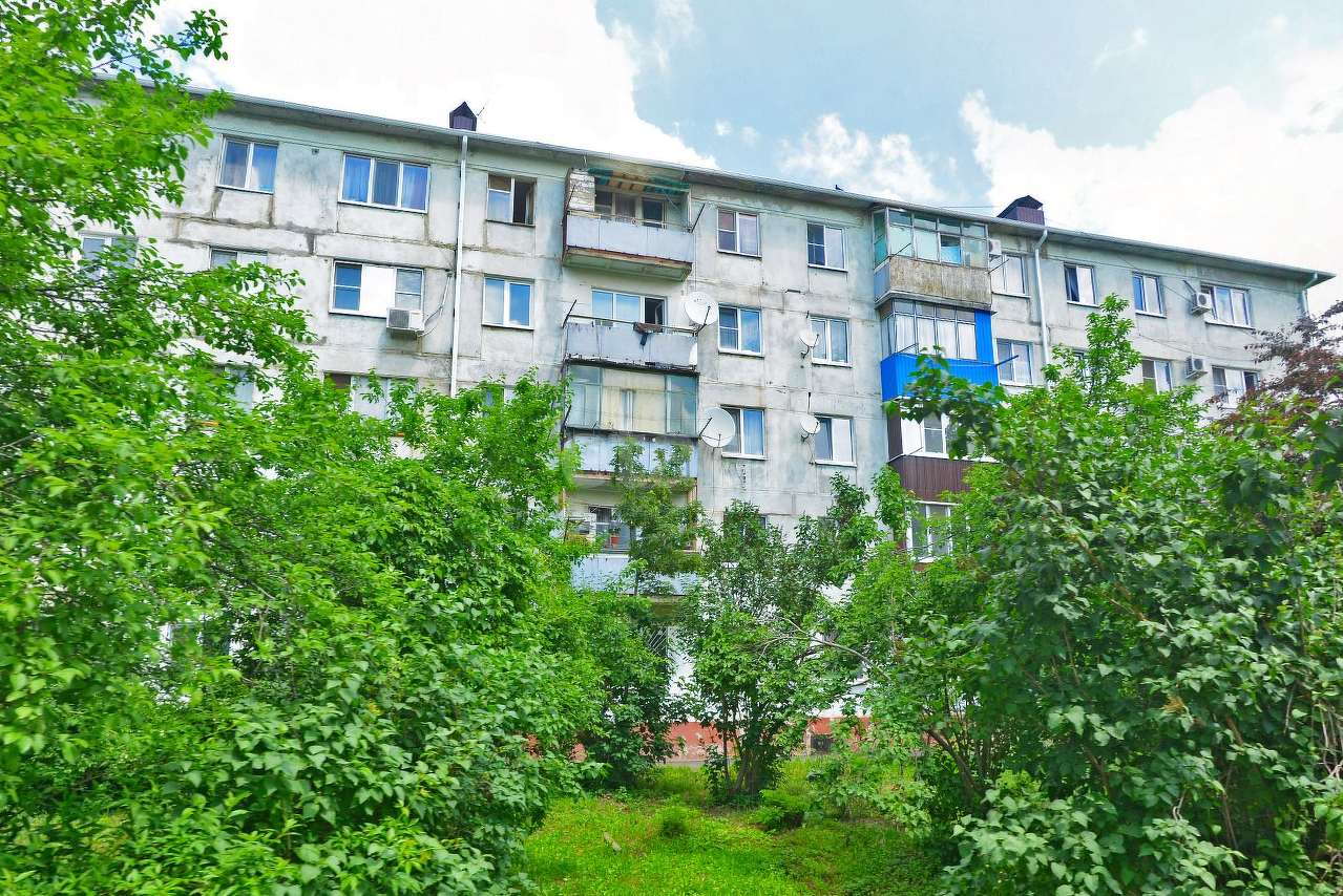 Продажа 2-комнатной квартиры, Майкоп, Кирпичная,  82