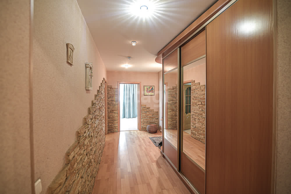 Аренда 3-комнатной квартиры, Южно-Сахалинск, Сахалинская область,  Южно-Сахалинск