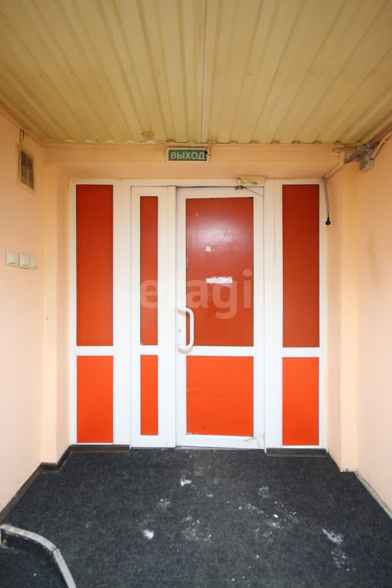 Аренда коммерческой недвижимости, 320м <sup>2</sup>, Новый Уренгой, Ямало-Ненецкий АО,  Новый Уренгой