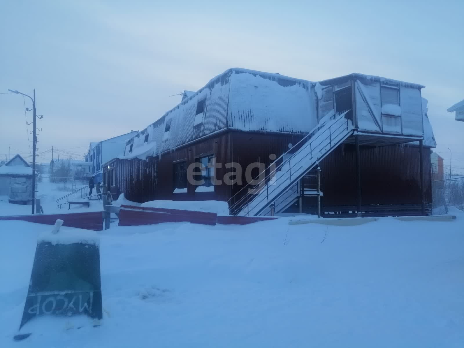 Продажа коммерческой недвижимости, 428м <sup>2</sup>, Новый Уренгой, Ямало-Ненецкий АО,  Новый Уренгой