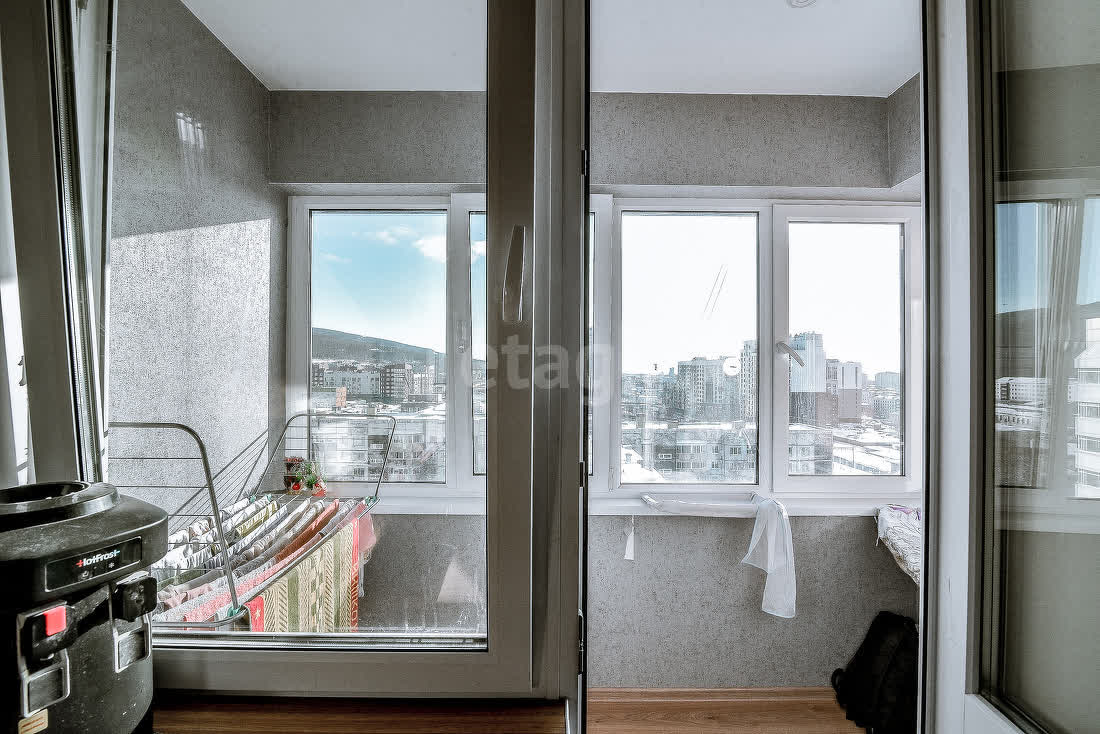 Продажа 2-комнатной квартиры, Южно-Сахалинск, Сахалинская область,  Южно-Сахалинск