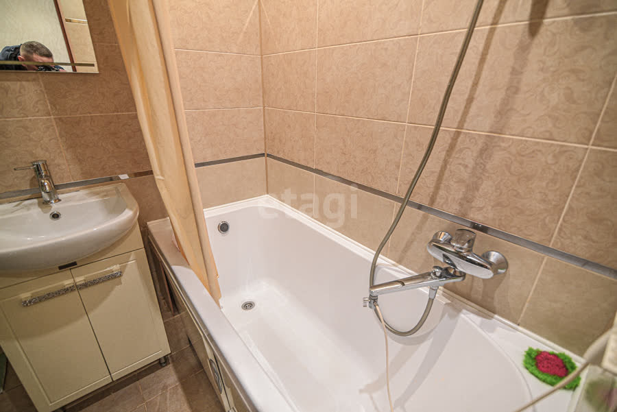 Продажа 4-комнатной квартиры, Южно-Сахалинск, Сахалинская область,  Южно-Сахалинск