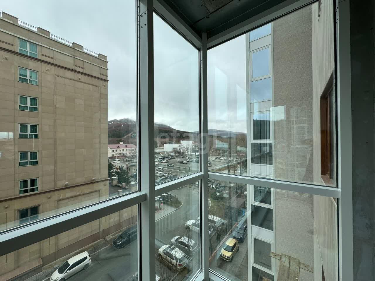 Продажа 4-комнатной квартиры, Южно-Сахалинск, Сахалинская область,  Южно-Сахалинск