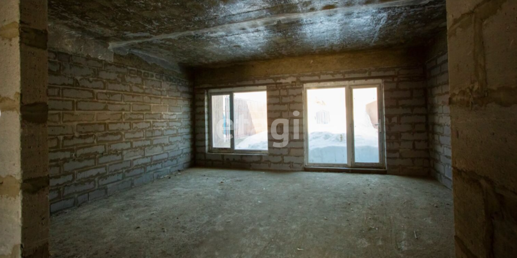 Продажа 4-комнатной квартиры, Южно-Сахалинск, Сахалинская область,  Южно-Сахалинск