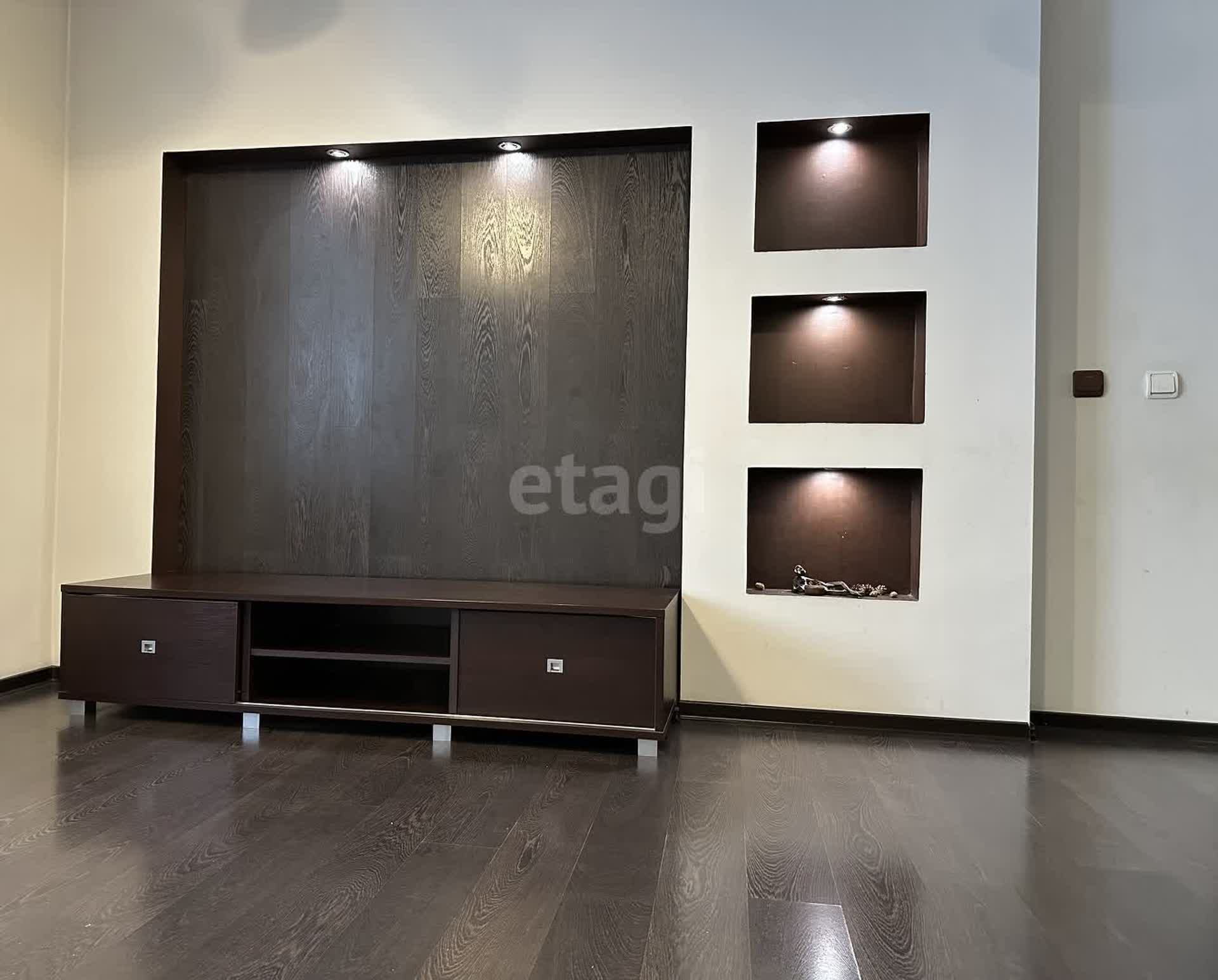 Продажа 2-комнатной квартиры, Южно-Сахалинск, Сахалинская область,  Южно-Сахалинск