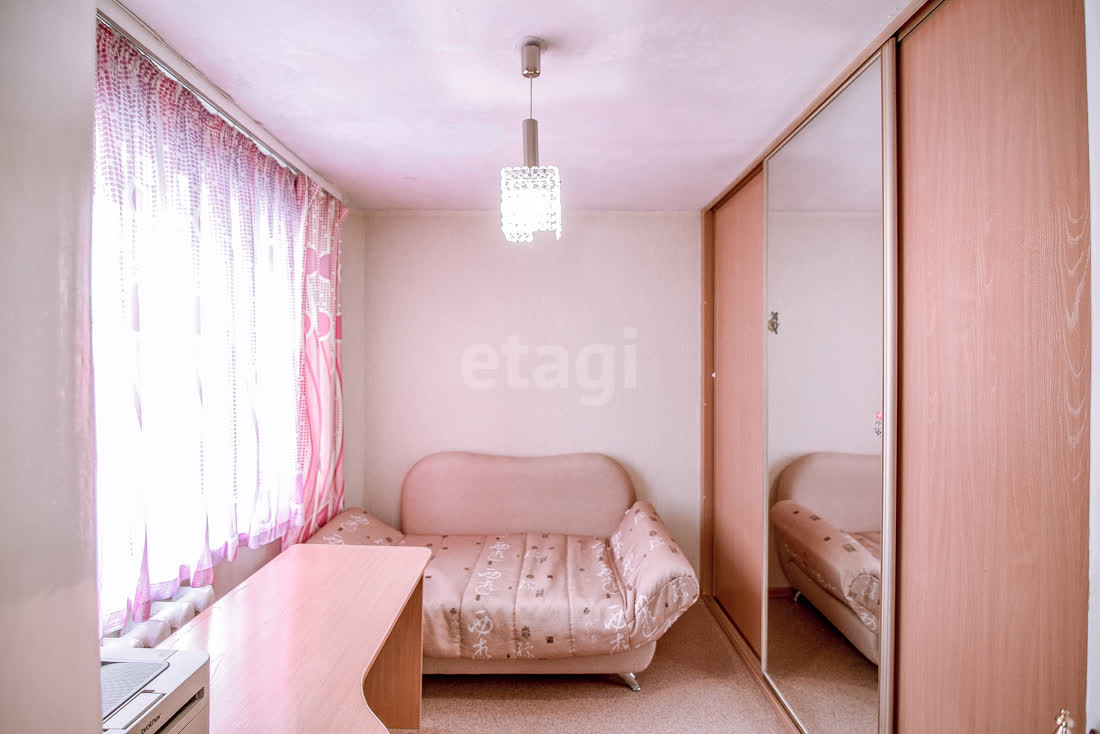 Продажа 4-комнатной квартиры, Южно-Сахалинск, Сахалинская область,  Южно-Сахалинск