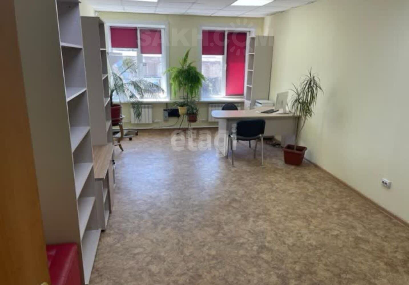 Аренда коммерческой недвижимости, 500м <sup>2</sup>, Южно-Сахалинск, Сахалинская область,  Южно-Сахалинск