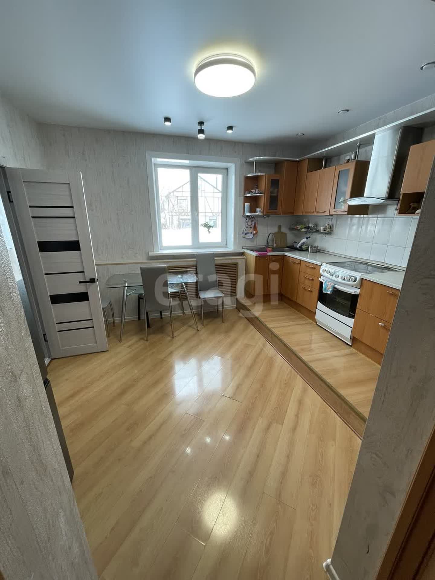 Продажа дома, 200м <sup>2</sup>, 5 сот., Южно-Сахалинск, Сахалинская область,  