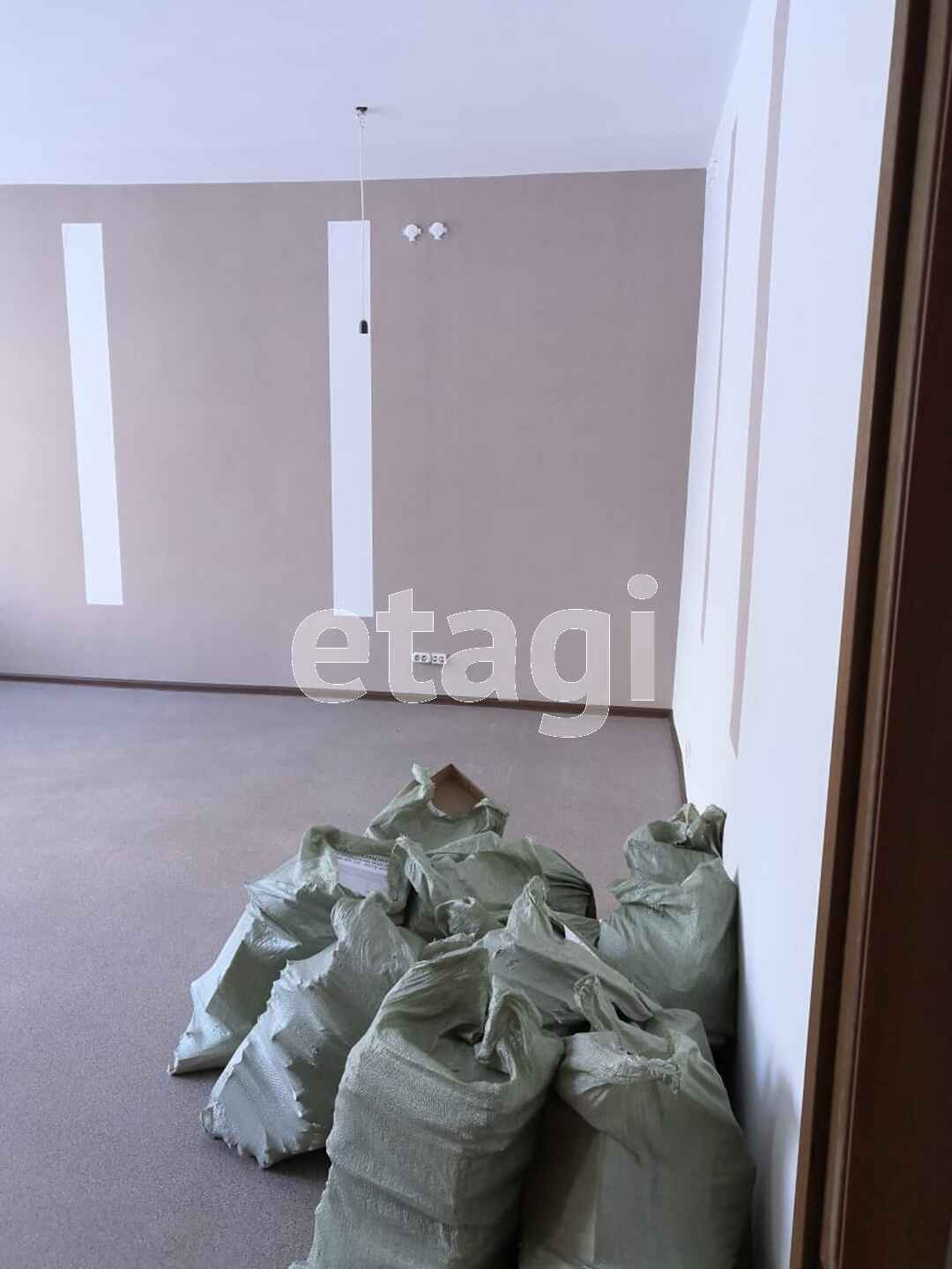 Продажа коммерческой недвижимости, 495м <sup>2</sup>, Южно-Сахалинск, Сахалинская область,  Южно-Сахалинск