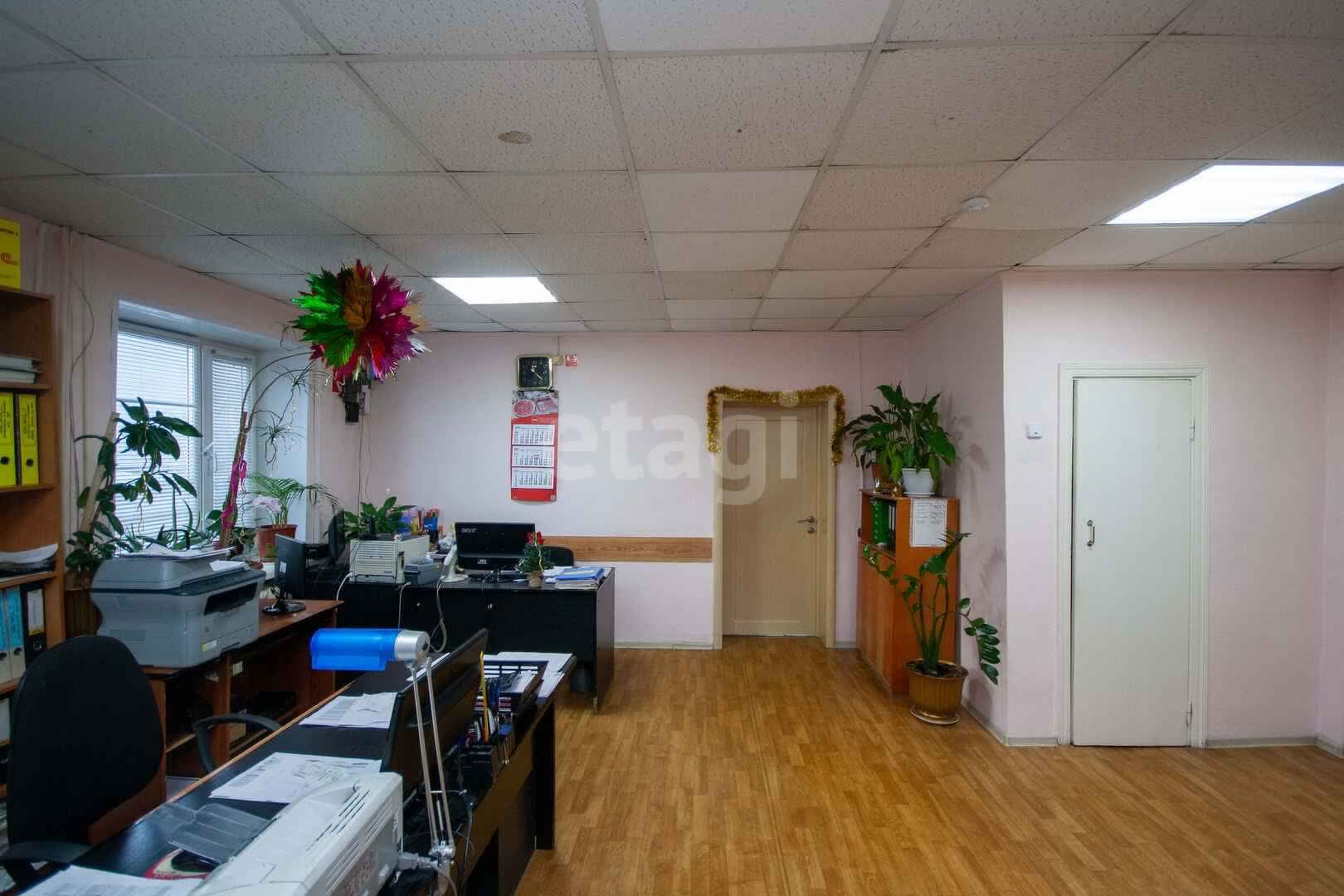 Продажа коммерческой недвижимости, 310м <sup>2</sup>, Новый Уренгой, Ямало-Ненецкий АО,  Новый Уренгой