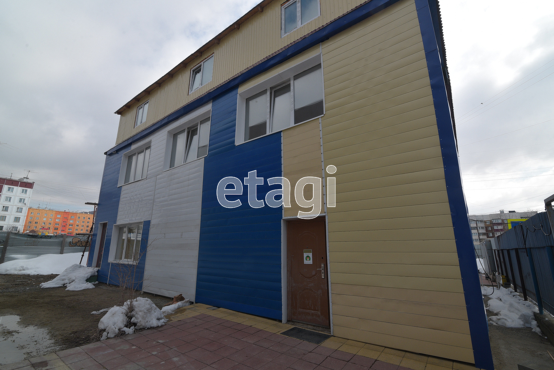 Продажа коммерческой недвижимости, 400м <sup>2</sup>, Южно-Сахалинск, Сахалинская область,  Южно-Сахалинск