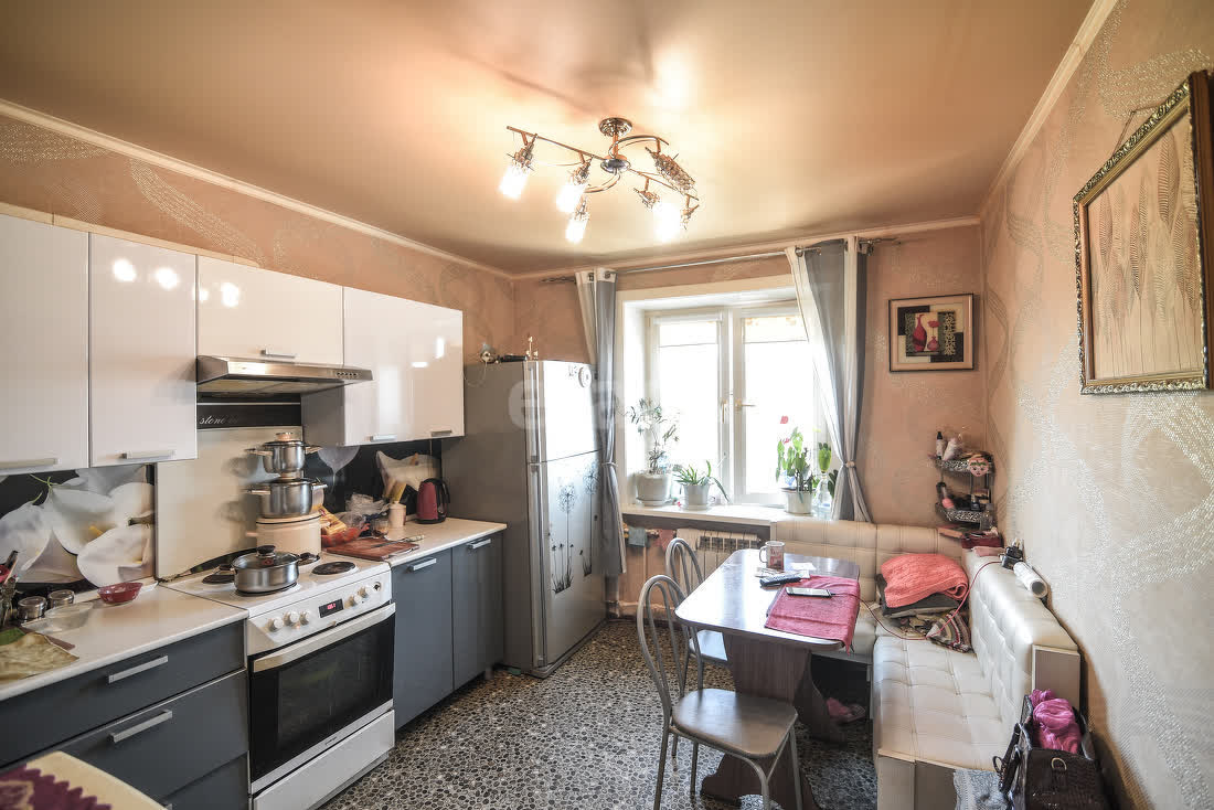 Продажа 3-комнатной квартиры, Южно-Сахалинск, Сахалинская область,  Южно-Сахалинск