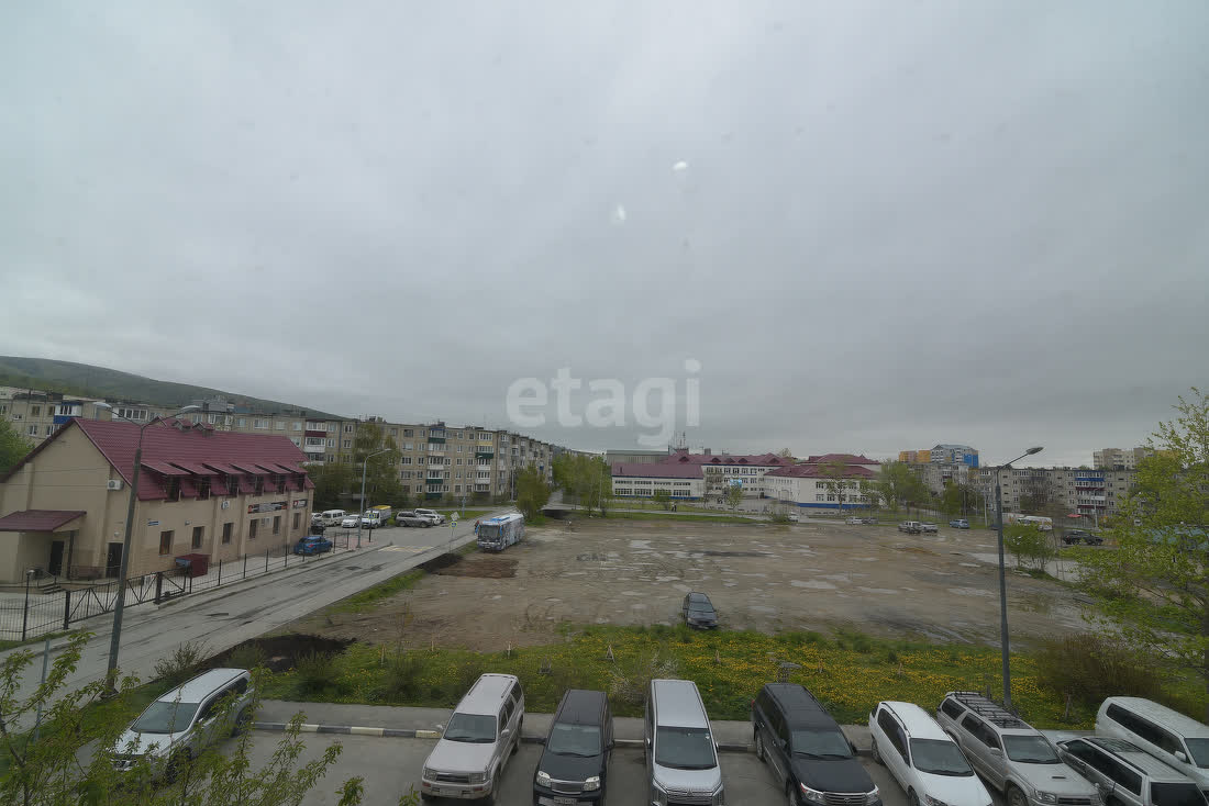 Продажа 4-комнатной квартиры, Южно-Сахалинск, Сахалинская область,  Южно-Сахалинск