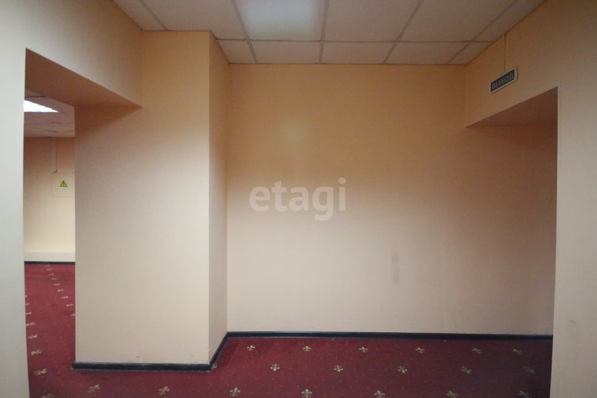 Аренда коммерческой недвижимости, 320м <sup>2</sup>, Новый Уренгой, Ямало-Ненецкий АО,  Новый Уренгой