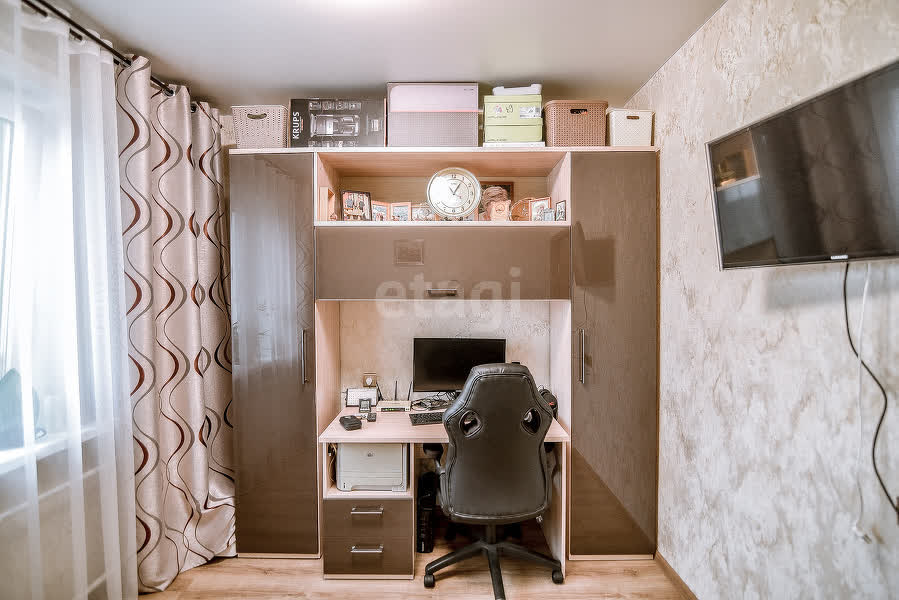 Продажа 2-комнатной квартиры, Южно-Сахалинск, Сахалинская область,  Южно-Сахалинск