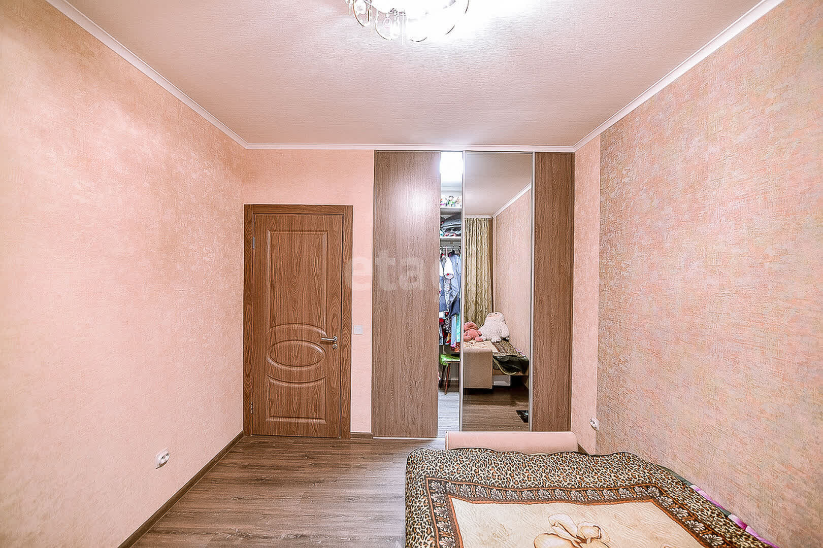 Продажа 2-комнатной квартиры, Южно-Сахалинск, Сахалинская область,  Южно-Сахалинск