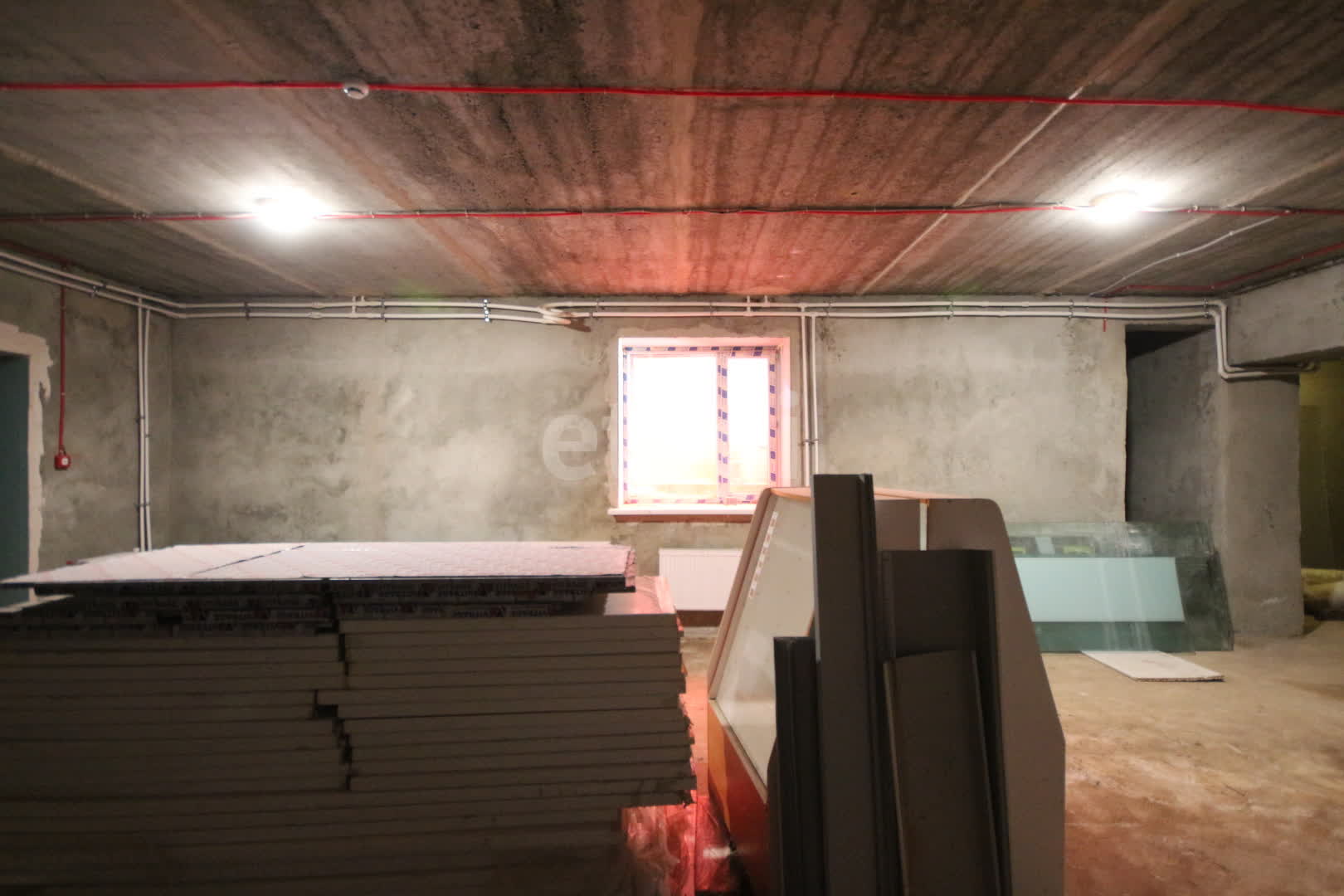 Аренда коммерческой недвижимости, 264м <sup>2</sup>, Новый Уренгой, Ямало-Ненецкий АО,  Новый Уренгой