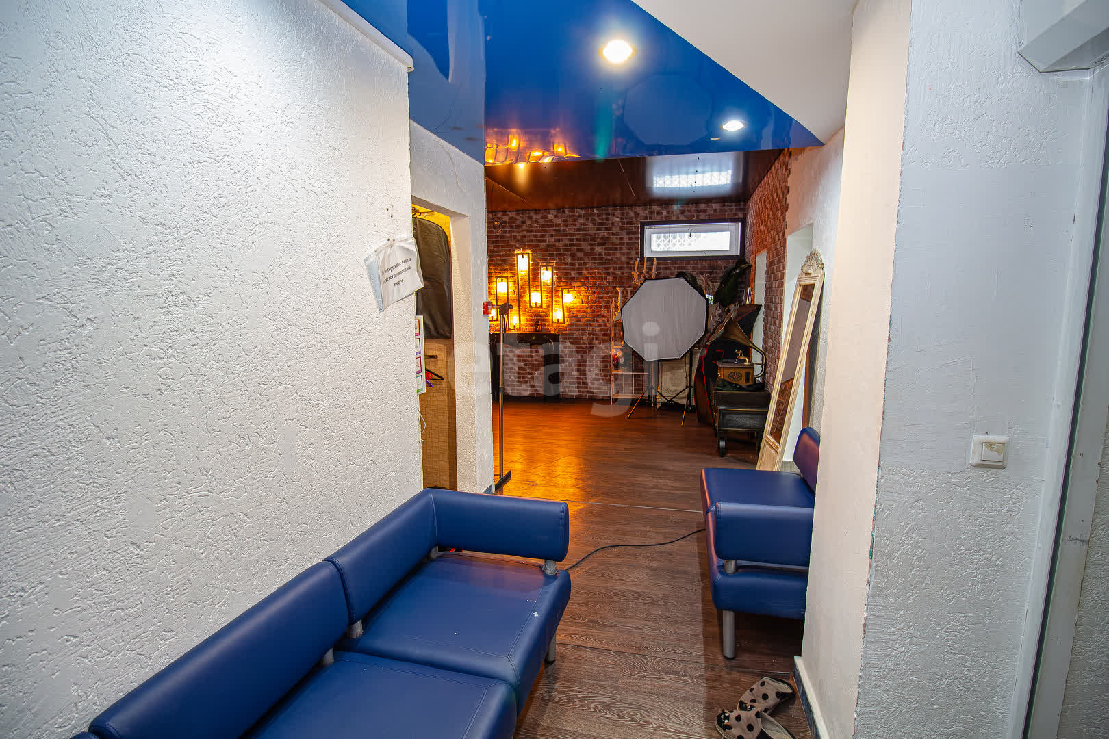 Продажа коммерческой недвижимости, 122м <sup>2</sup>, Новый Уренгой, Ямало-Ненецкий АО,  Новый Уренгой