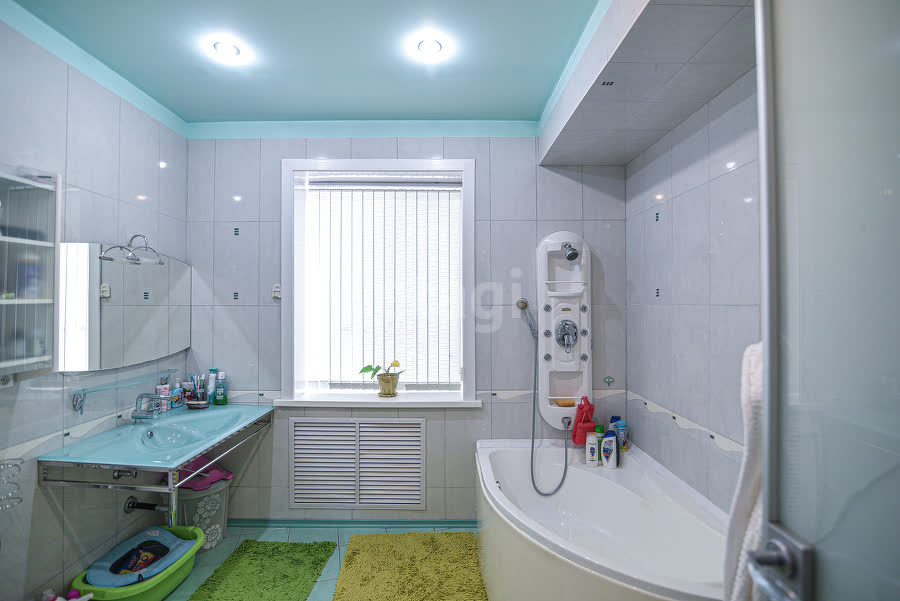 Продажа 3-комнатной квартиры, Южно-Сахалинск, Сахалинская область,  Южно-Сахалинск