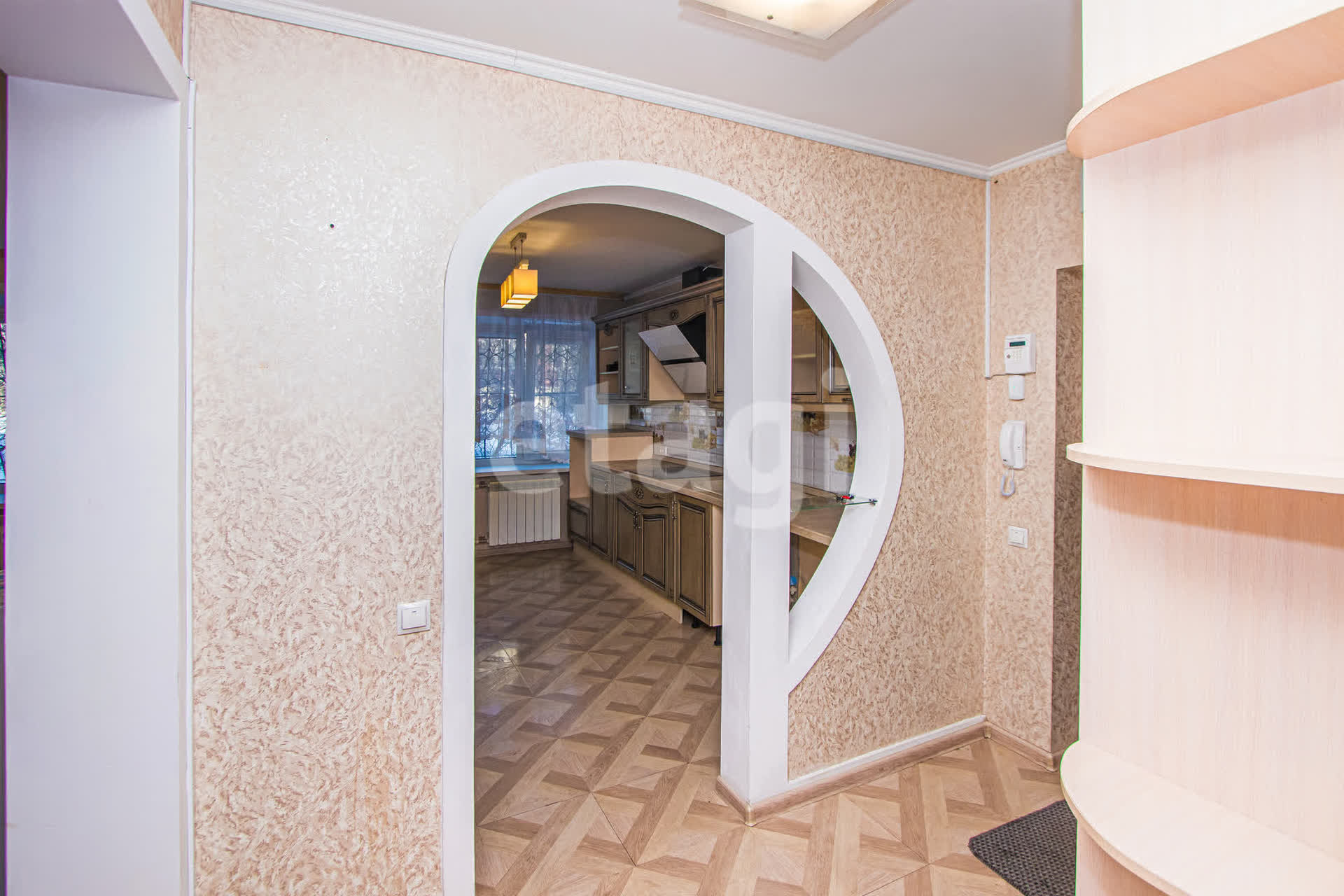 Продажа 3-комнатной квартиры, Улан-Удэ, Республика Бурятия,  Улан-Удэ