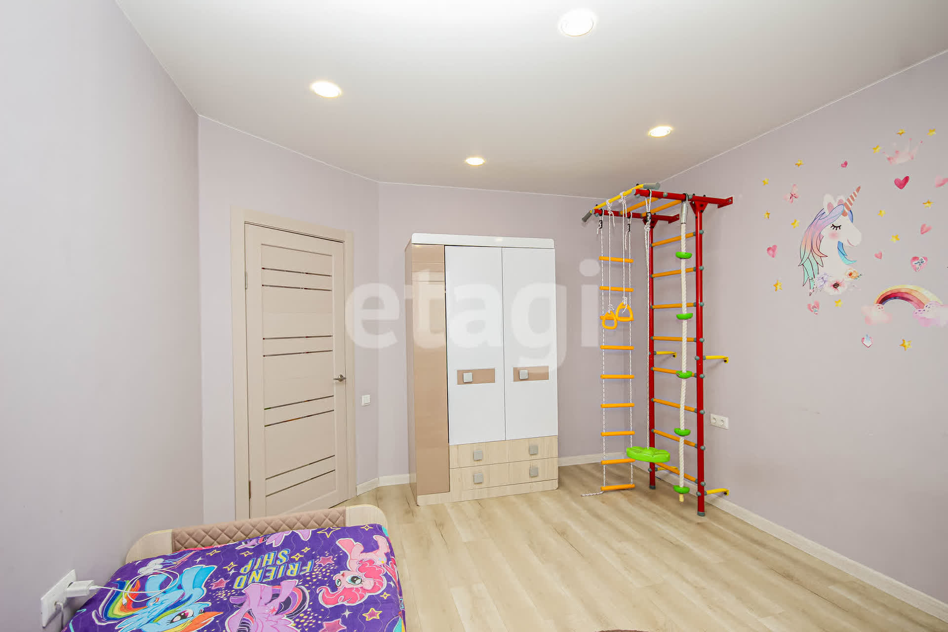 Продажа 3-комнатной квартиры, Улан-Удэ, Республика Бурятия,  Улан-Удэ