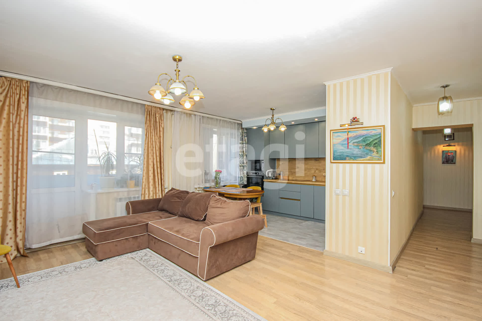 Продажа 4-комнатной квартиры, Улан-Удэ, Республика Бурятия,  Улан-Удэ