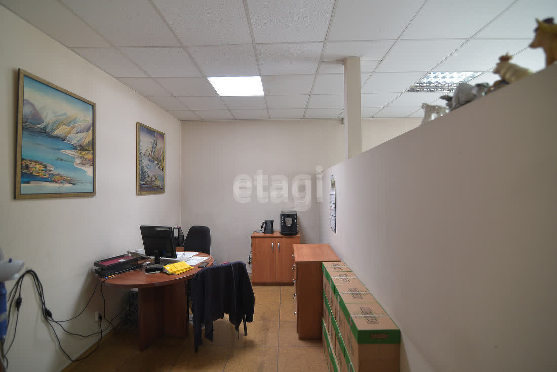 Продажа коммерческой недвижимости, 250м <sup>2</sup>, Южно-Сахалинск, Сахалинская область,  Южно-Сахалинск