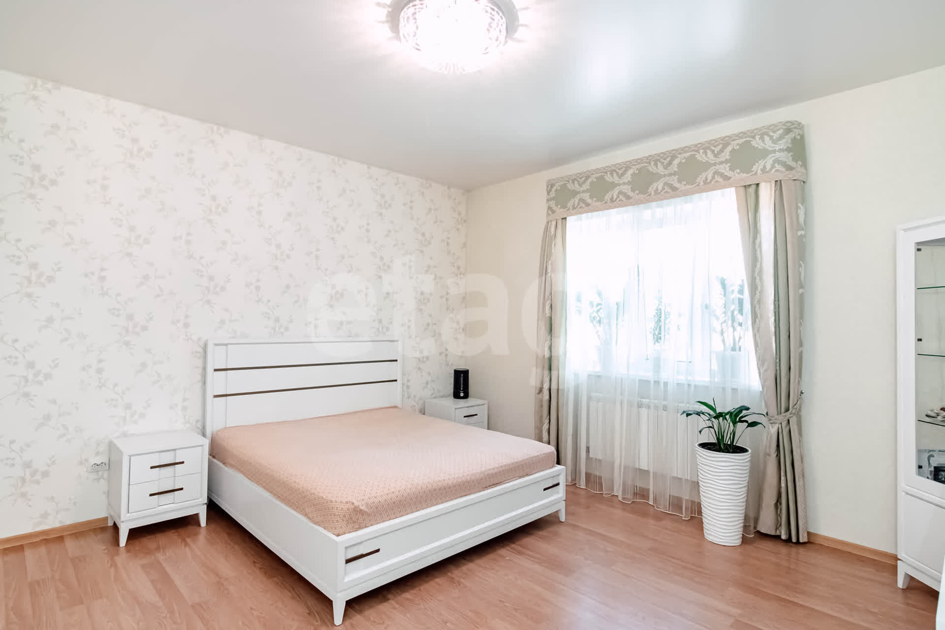 Продажа дома, 225м <sup>2</sup>, 10 сот., Ханты-Мансийск, Ханты-Мансийский автономный округ,  