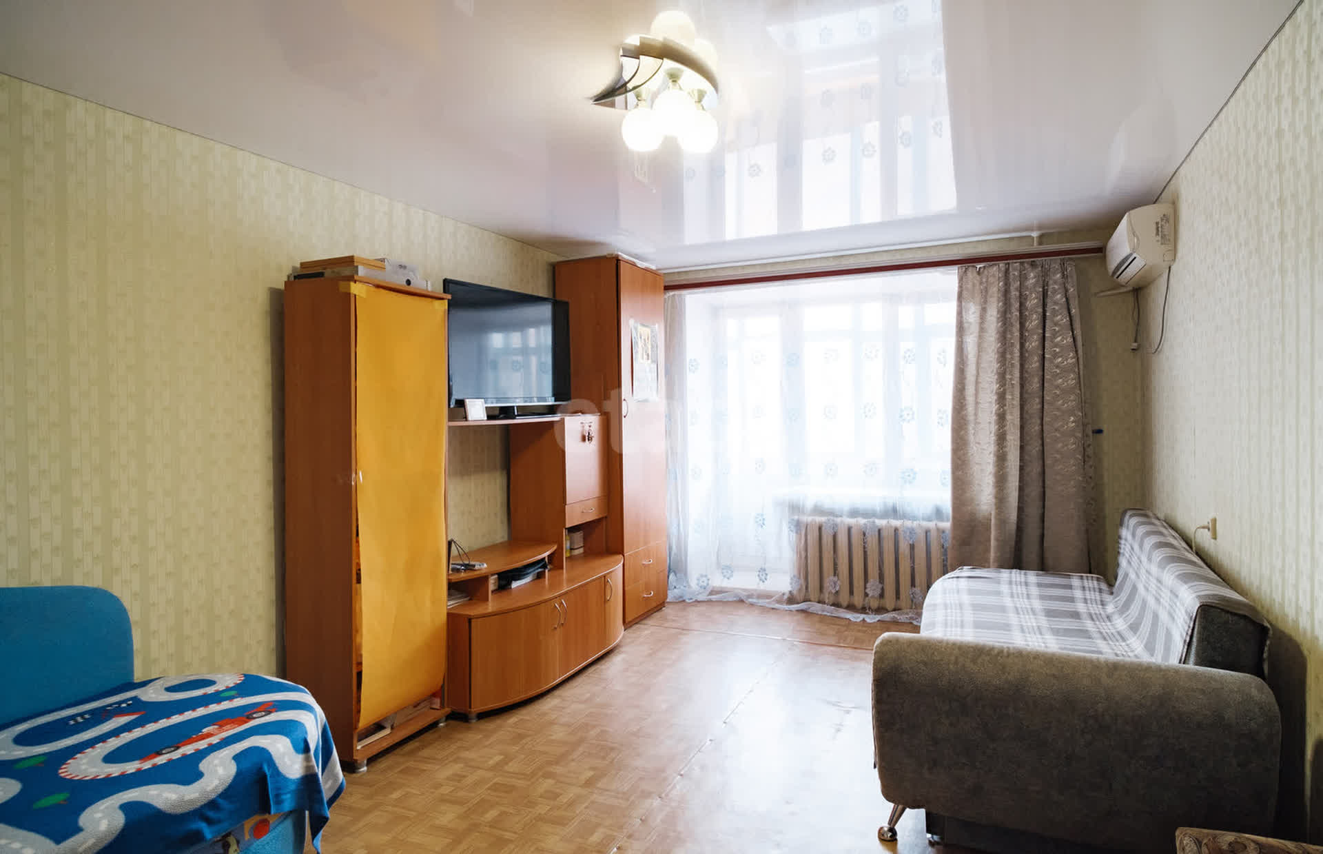Продажа 2-комнатной квартиры, Комсомольск-на-Амуре, Октябрьский пр-т,  42 к 3