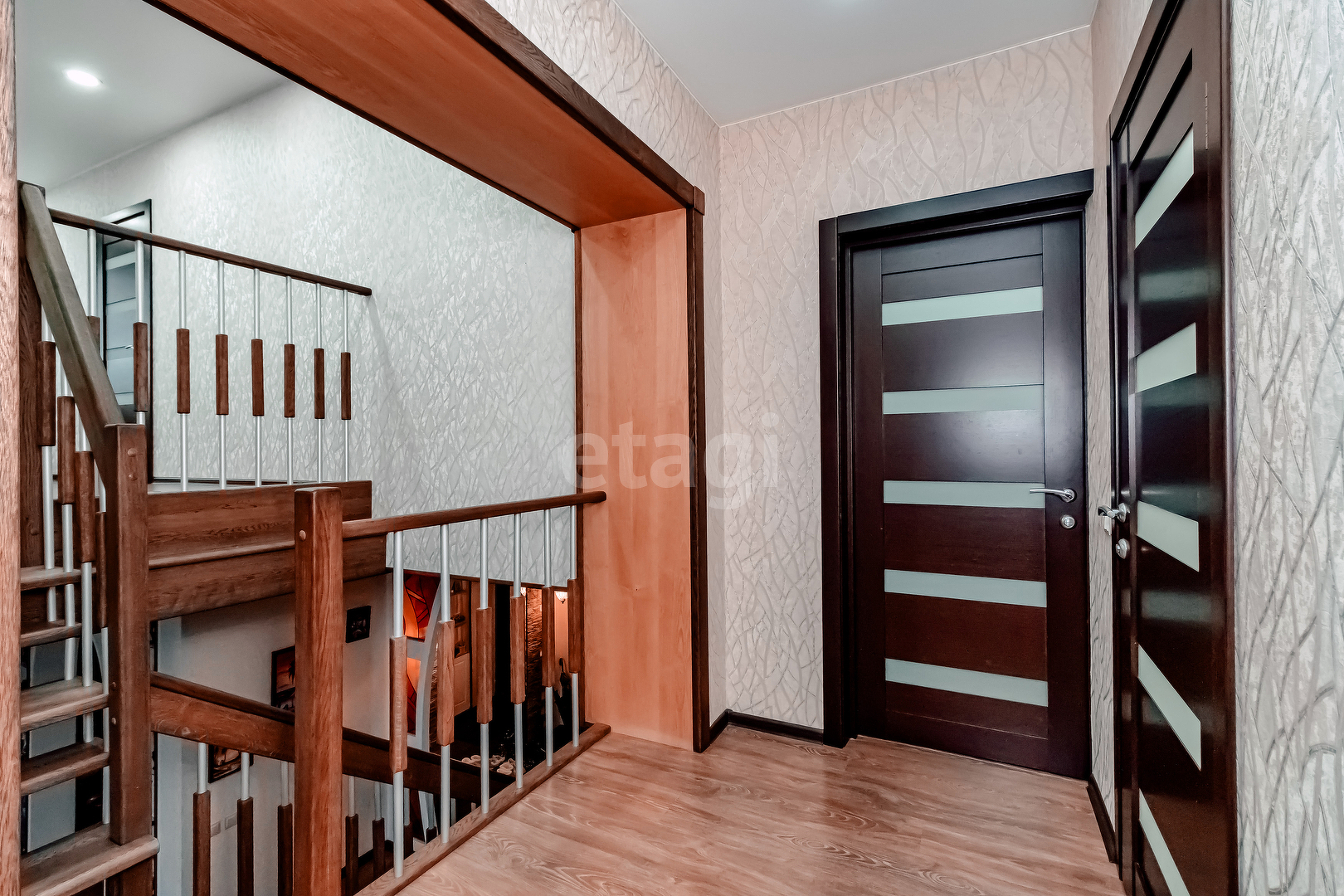 Продажа дома, 208м <sup>2</sup>, 6 сот., Ханты-Мансийск, Ханты-Мансийский автономный округ,  