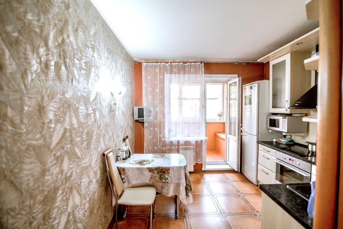 Продажа 3-комнатной квартиры, Южно-Сахалинск, Сахалинская область,  Южно-Сахалинск