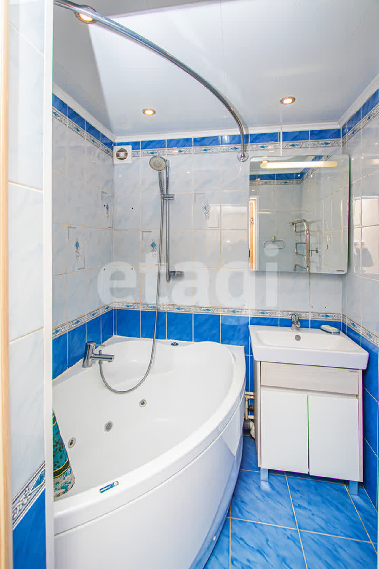 Продажа 3-комнатной квартиры, Улан-Удэ, Республика Бурятия,  Улан-Удэ