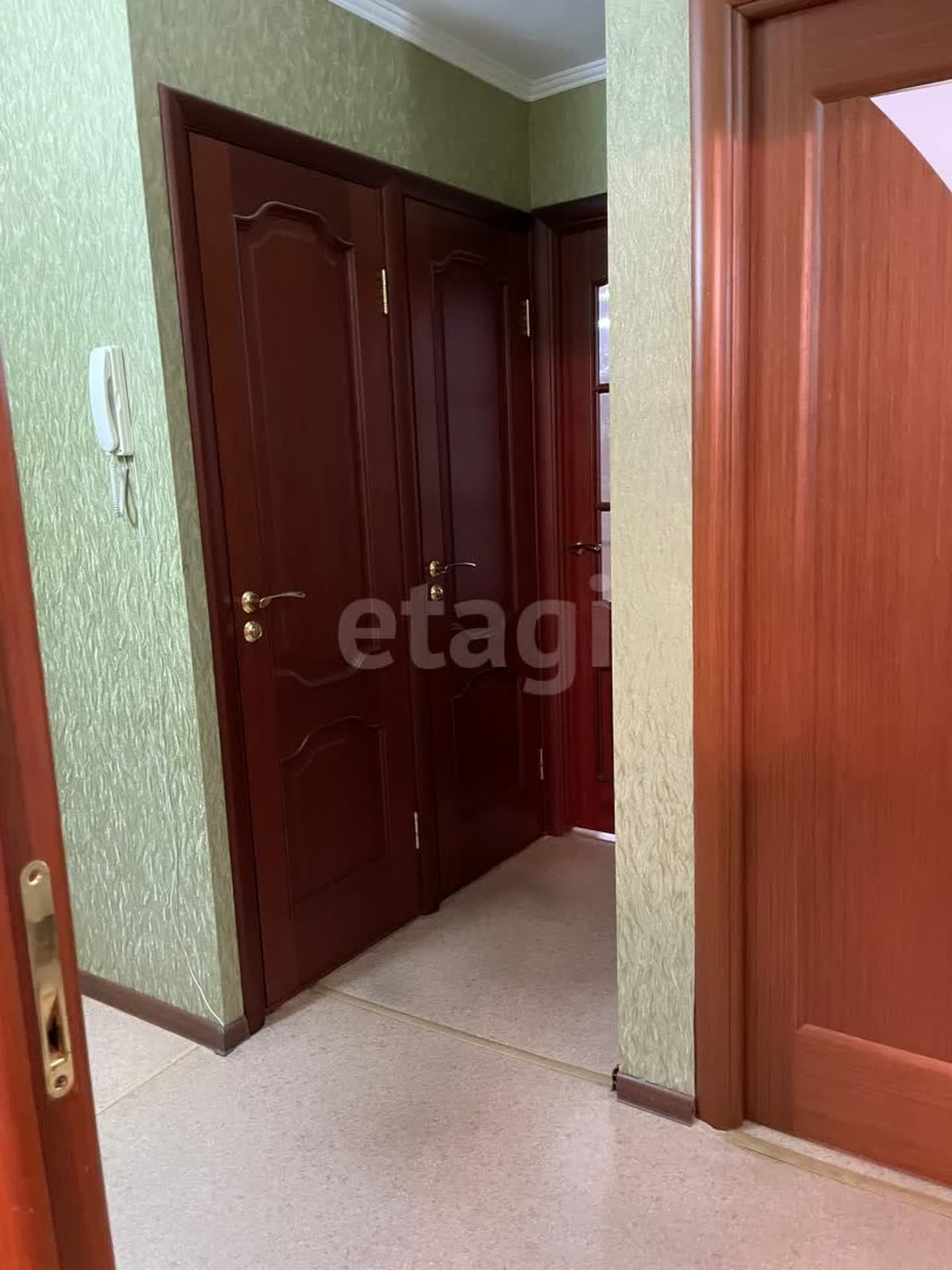 Продажа 2-комнатной квартиры, Южно-Сахалинск, Сахалинская область,  Южно-Сахалинск