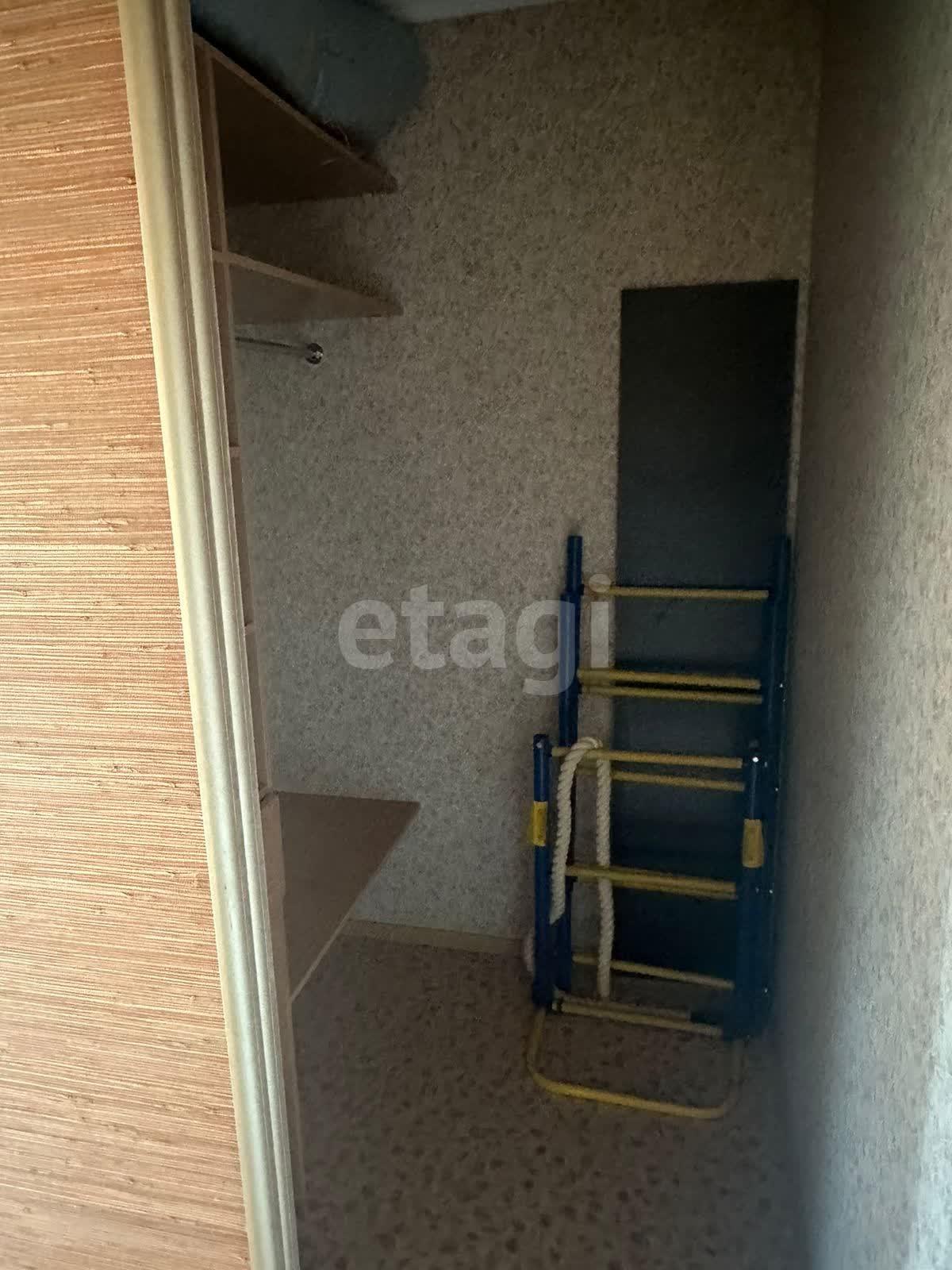 Продажа 2-комнатной квартиры, Южно-Сахалинск, Сахалинская область,  Южно-Сахалинск