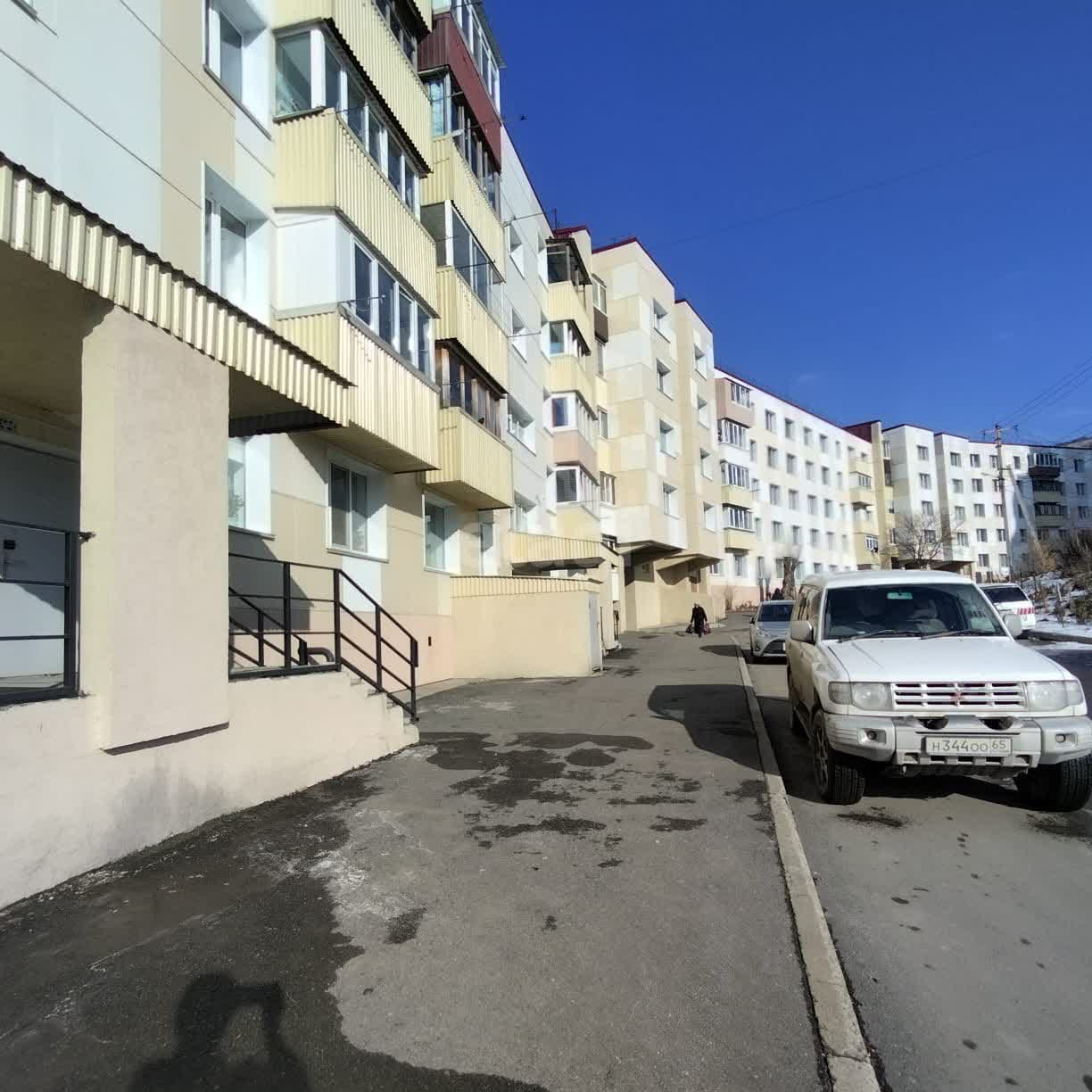 Продажа 2-комнатной квартиры, Южно-Сахалинск, Сахалинская область,  Южно-Сахалинск