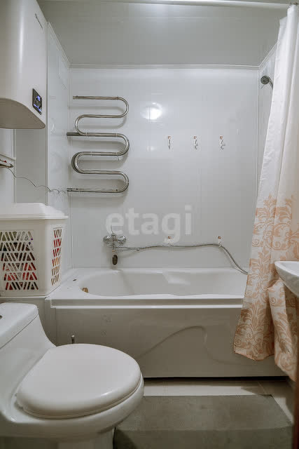 Продажа 2-комнатной квартиры, Южно-Сахалинск, Сахалинская область,  Южно-Сахалинск