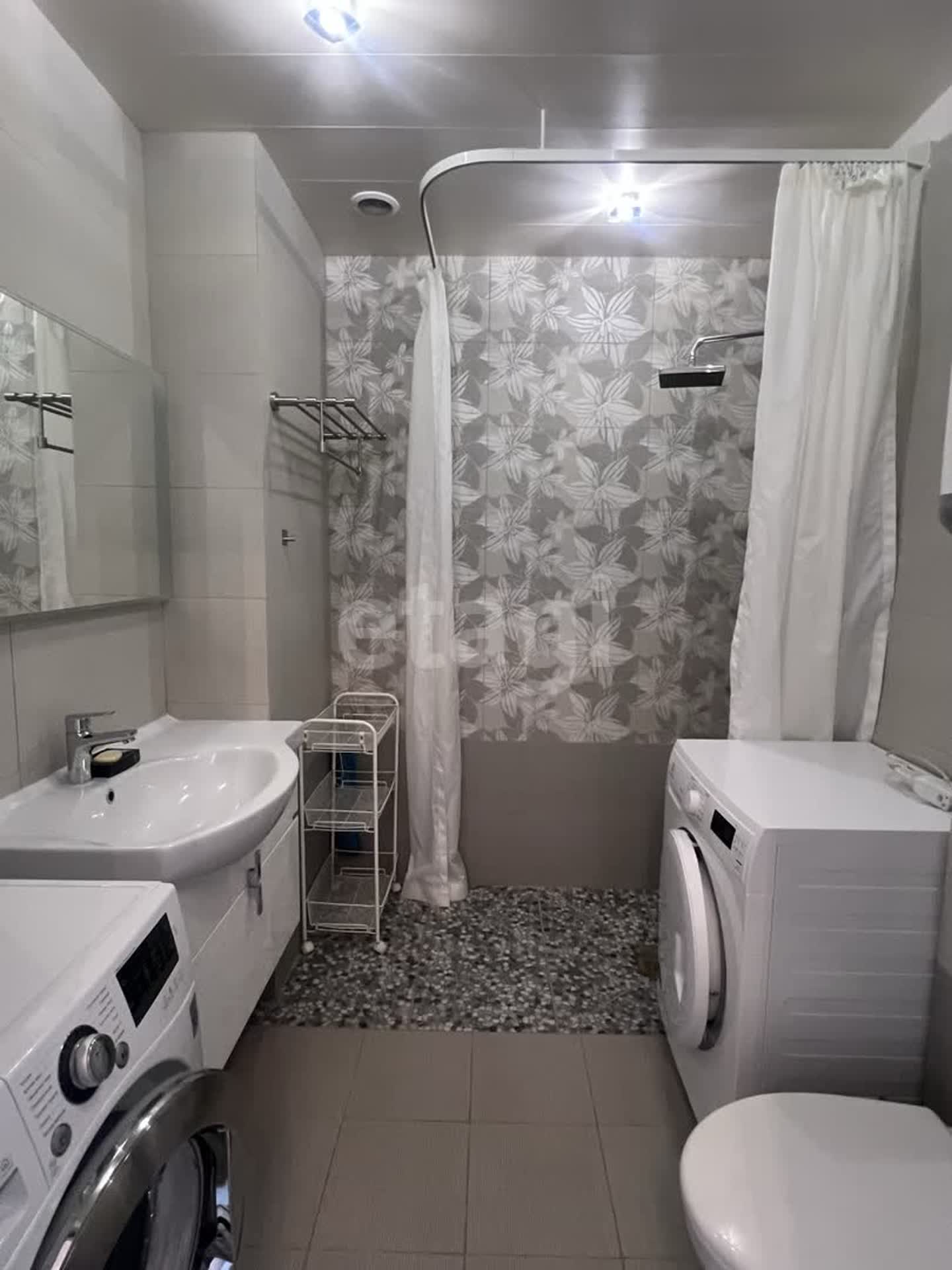 Аренда 2-комнатной квартиры, Южно-Сахалинск, Сахалинская область,  Южно-Сахалинск