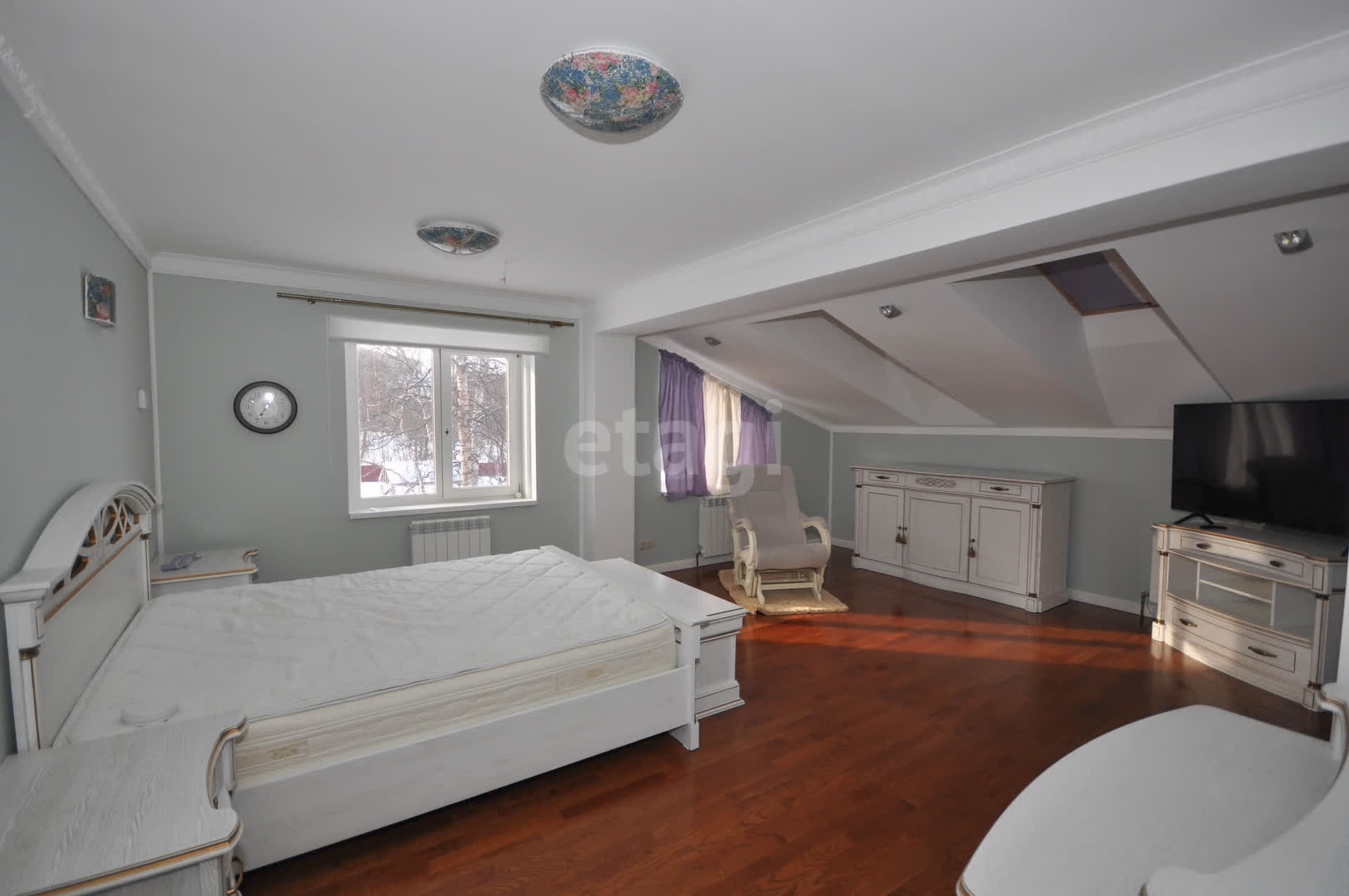 Аренда дома, 400м <sup>2</sup>, Южно-Сахалинск, Сахалинская область,  