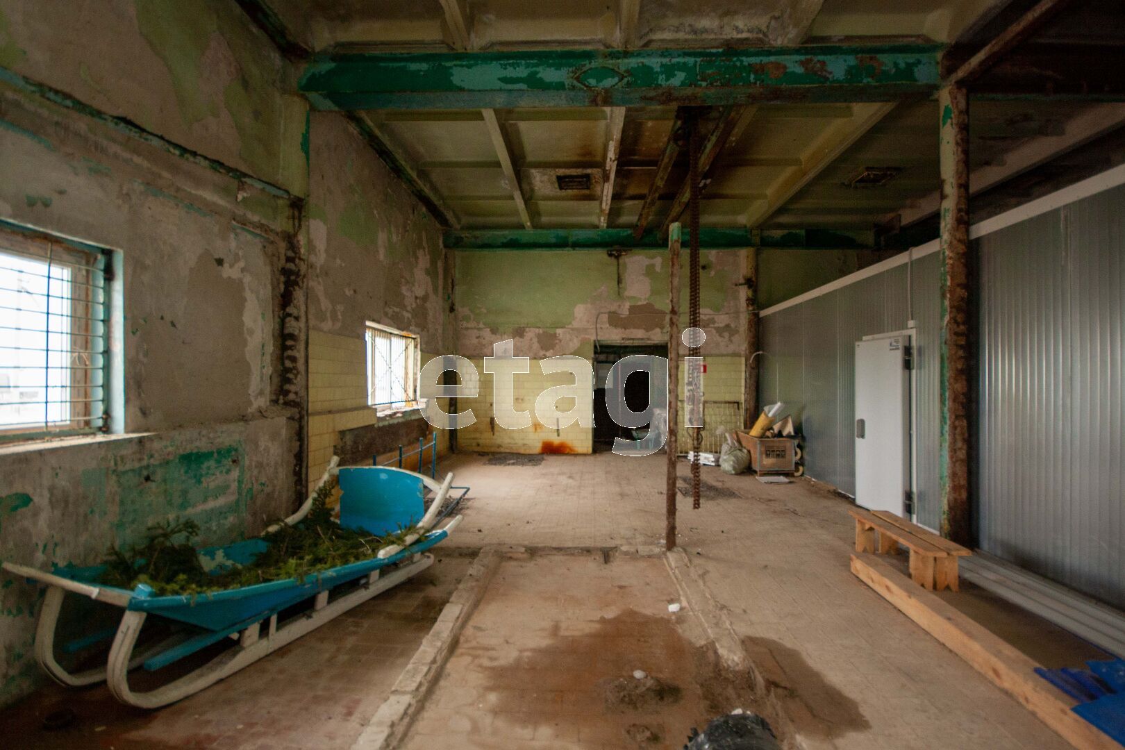 Продажа коммерческой недвижимости, 142м <sup>2</sup>, Новый Уренгой, Ямало-Ненецкий АО,  Новый Уренгой