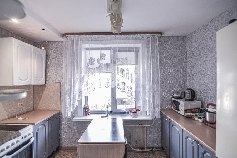 Продажа 4-комнатной квартиры, Южно-Сахалинск, Сахалинская область,  Южно-Сахалинск