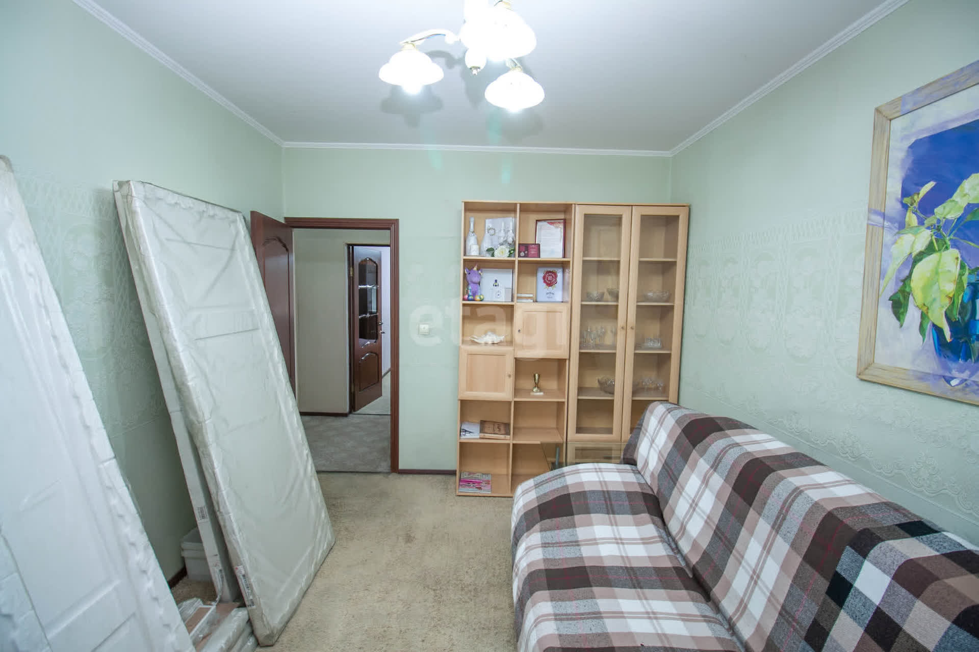 Продажа 4-комнатной квартиры, Южно-Сахалинск, Сахалинская область,  Южно-Сахалинск