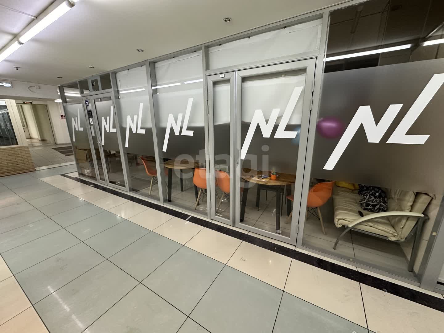 Продажа коммерческой недвижимости, 17м <sup>2</sup>, Новый Уренгой, Ямало-Ненецкий АО,  Новый Уренгой